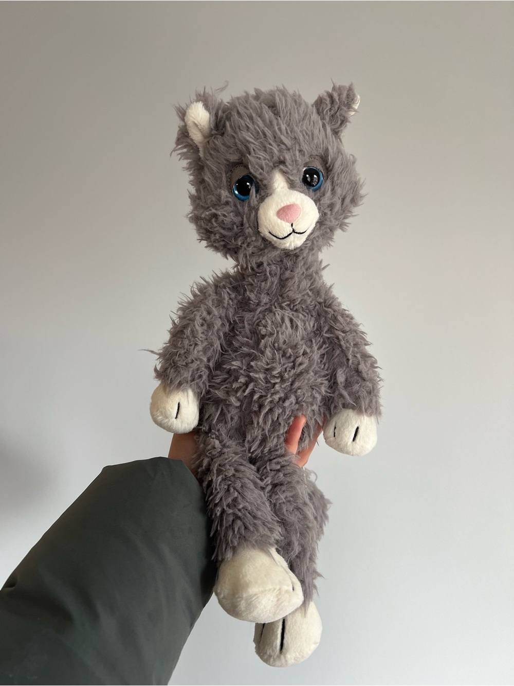 Jellycat Blowzy Belle Cat NWT